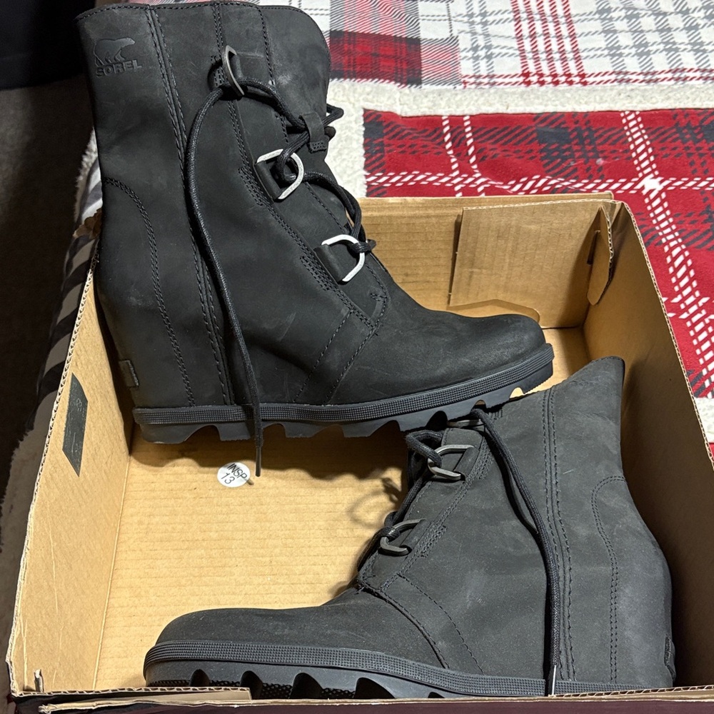 Sorel Women's Black Lace Up Wedge Boots